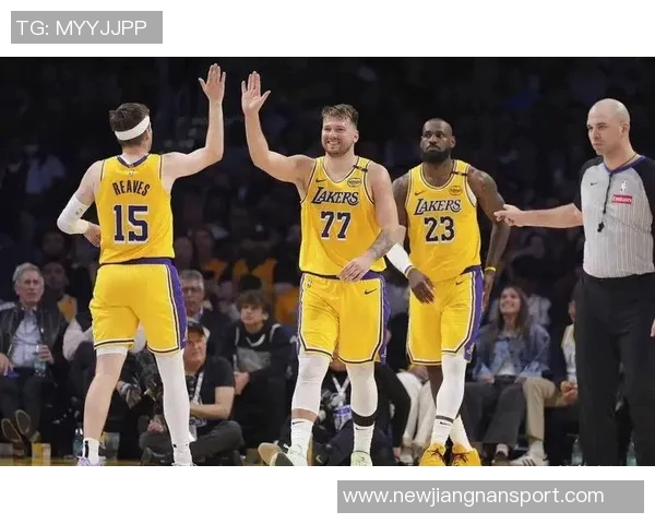 湖人训练营亮点频现替补阵容超越主力范德比尔特健康回归助力球队 湖人训练营亮点频现替补阵容超越主力范德比尔特健康回归助力球队