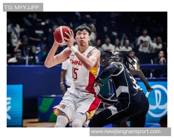 周琦面对包夹表现出色关键时刻失误遗憾落败贡献19分9板2帽